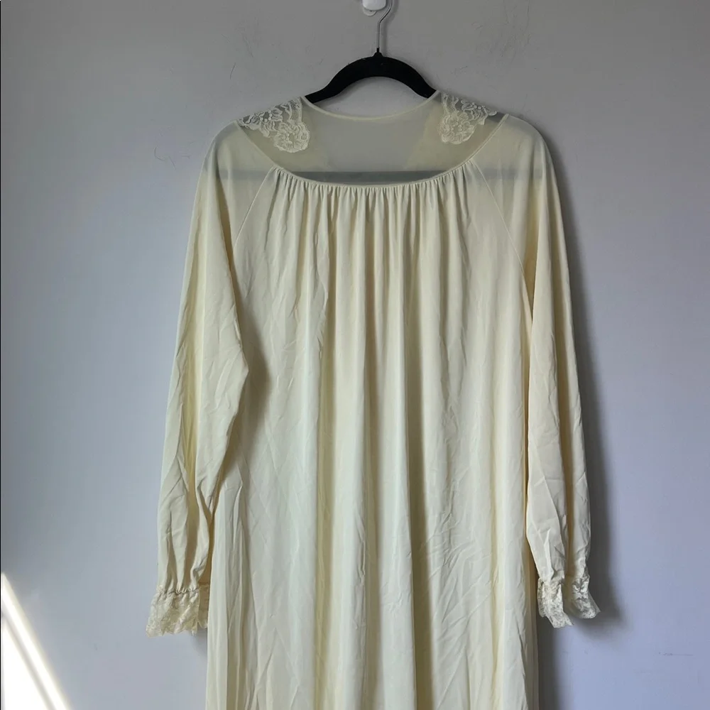 Vintage Shadowline Lace Trim Nightgown Medium Yellow Button Front Cottagecore ♠️